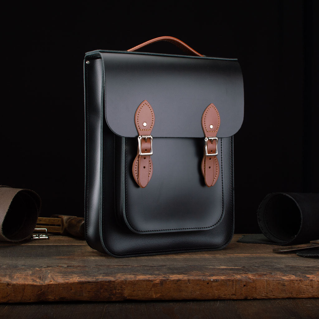 [TEST] Medium Portrait Backpack - Front Compartments - Windows – The ...