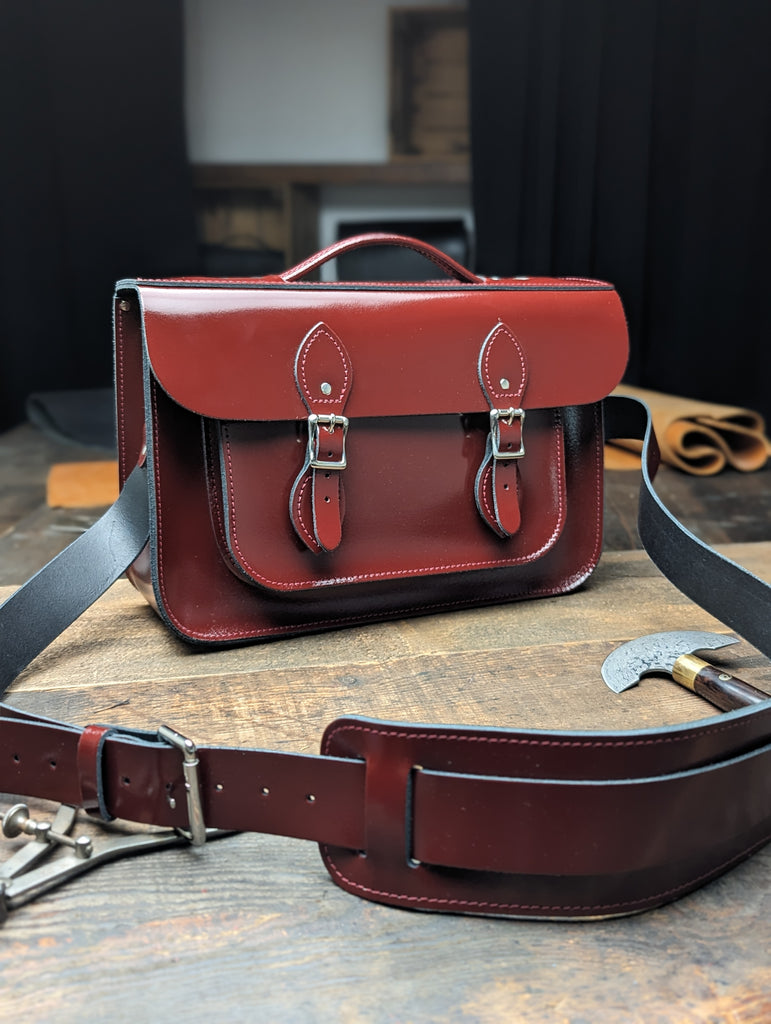 14" Briefcase Satchel with Magnetic Fasteners, Volume Boost, 38mm Shoulder strap, Shoulder Pad and No Card Window (MMRP USD$360)